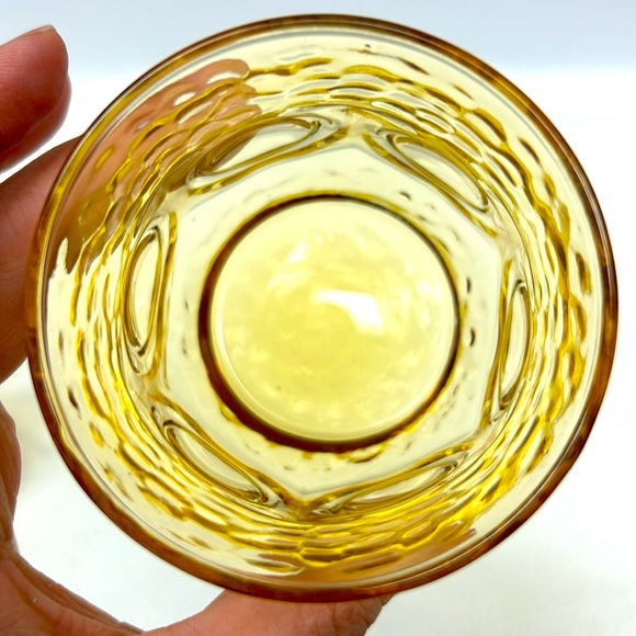 Vintage set of 4 ANCHOR HOCKING amber  glass “ Heritage Hill “ low-ball glasses - Picture 4 of 5